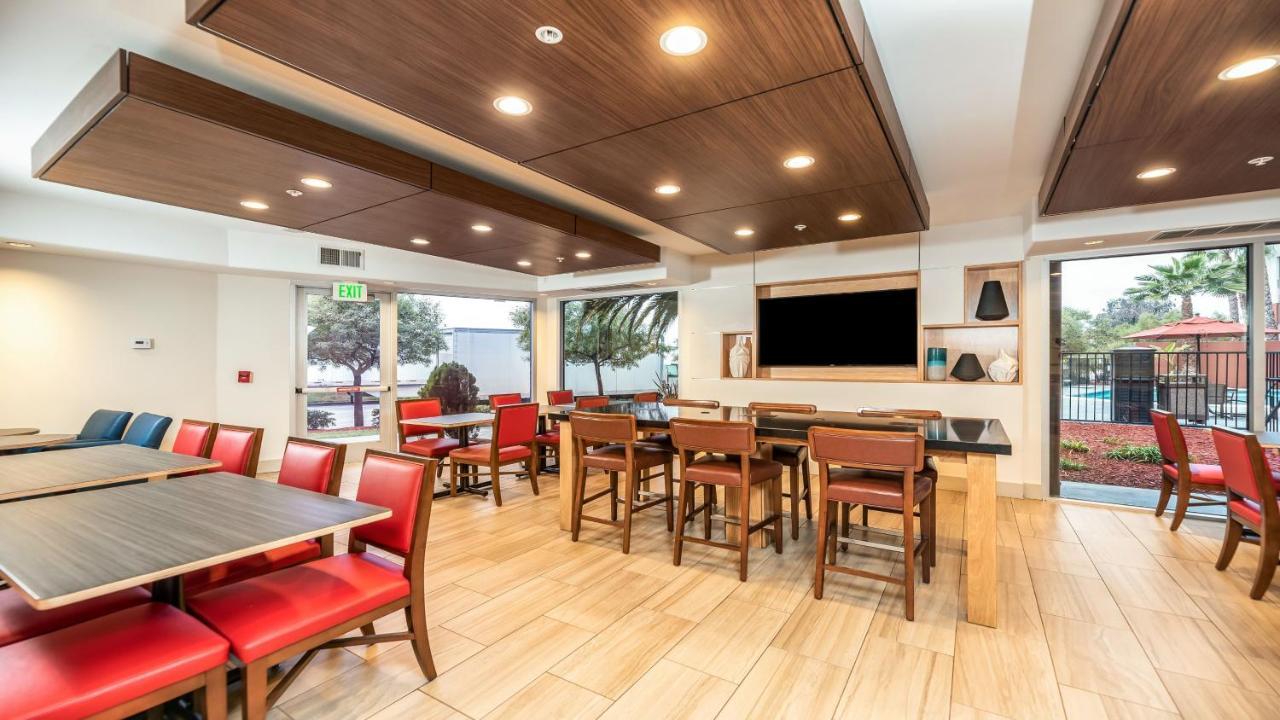 Holiday Inn Express Fremont - Milpitas Central By Ihg Ngoại thất bức ảnh