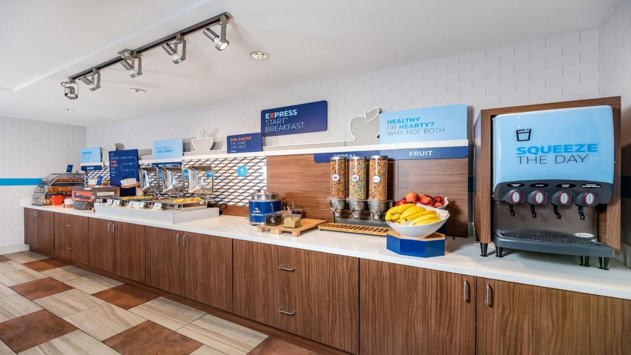 Holiday Inn Express Fremont - Milpitas Central By Ihg Ngoại thất bức ảnh