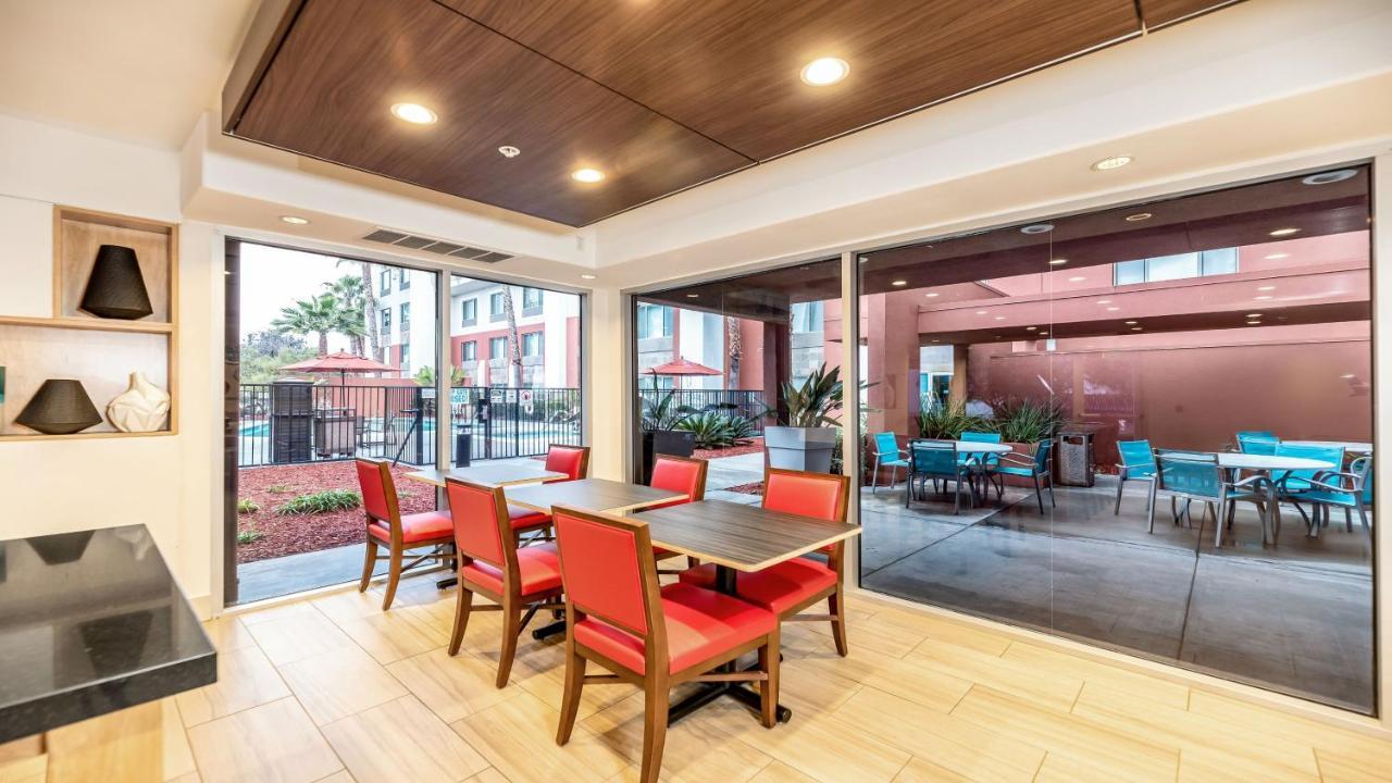 Holiday Inn Express Fremont - Milpitas Central By Ihg Ngoại thất bức ảnh