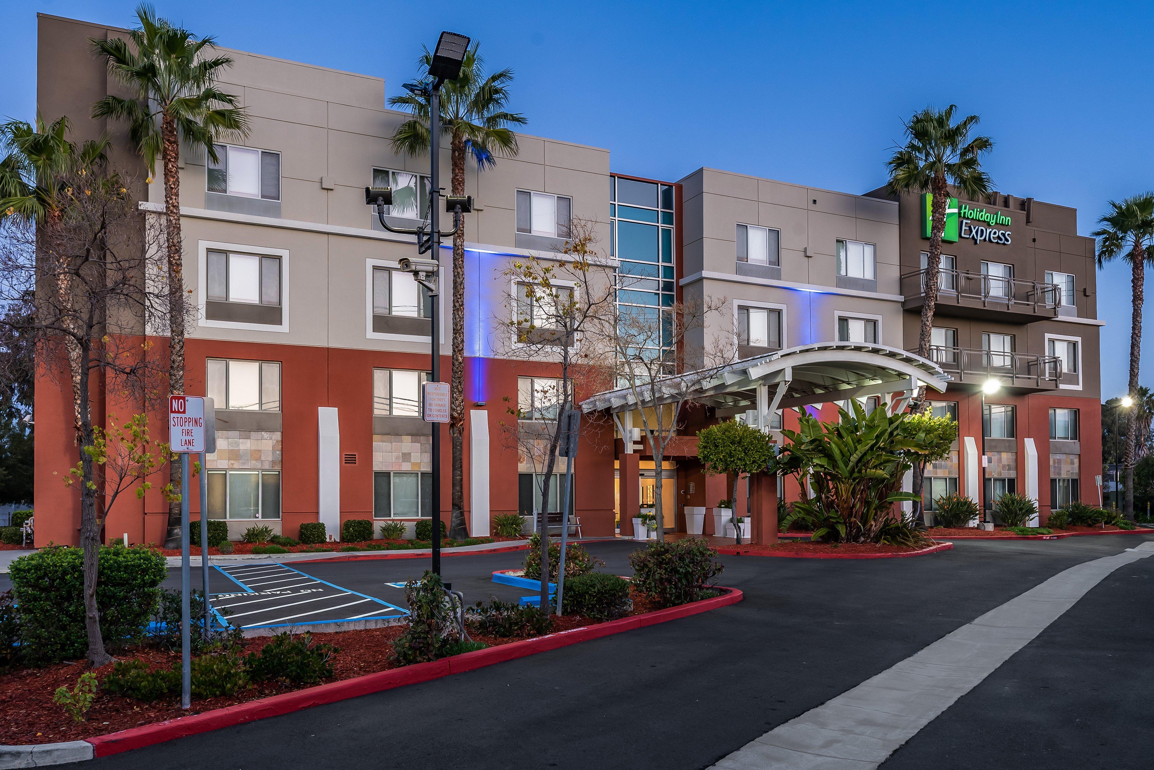 Holiday Inn Express Fremont - Milpitas Central By Ihg Ngoại thất bức ảnh